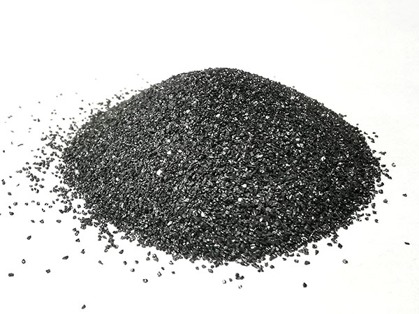 黑碳化硅砂跟什么反应？