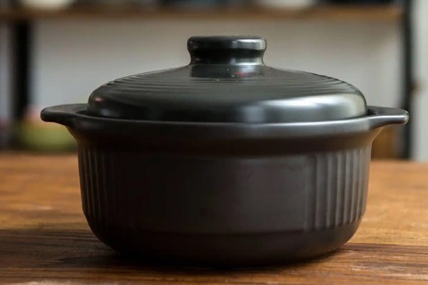 黑碳化硅微粉400#用于耐高温陶瓷砂锅起哪些作用？